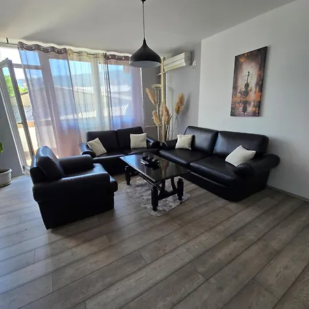 City Center Downtown Apartment *
